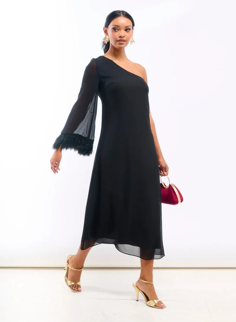 نيدز نو ليبل Black Asymmetric Feather Cuff Dress