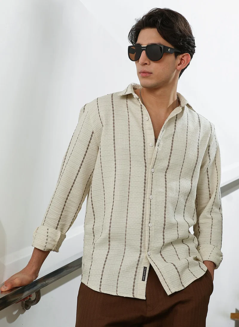 Campus Sutra Men's Textured Striped Cotton-Polyester Blend Shirt | أكمام قصيرة | مخطط | مناسب للإطلالات الكاجوال واليومية | طوق منتشر