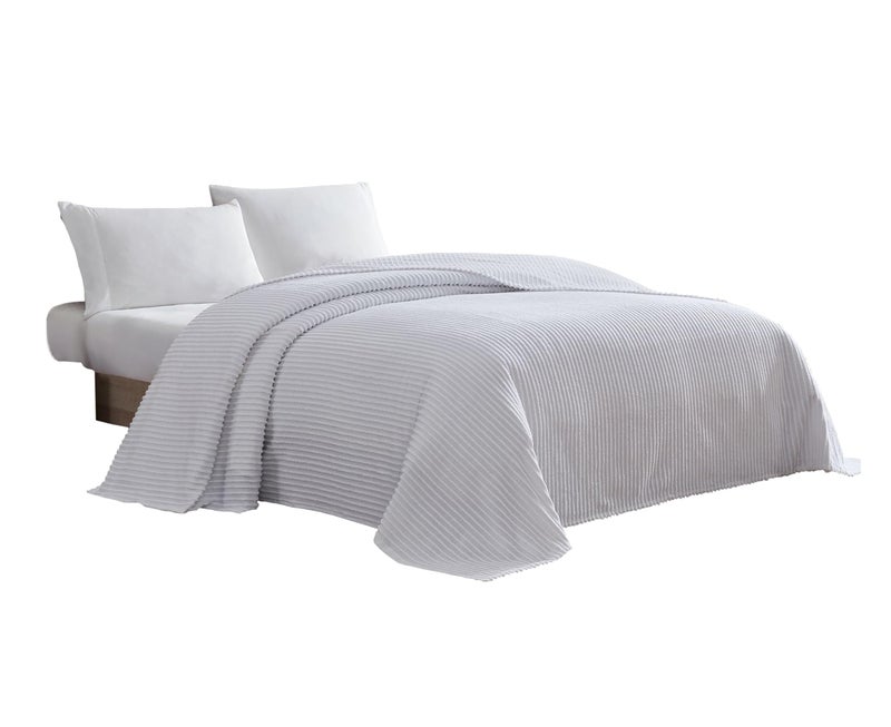 Beatrice Home Fashions Beatrice Home Fashions Channel Chenille Bedspread Twin White 
