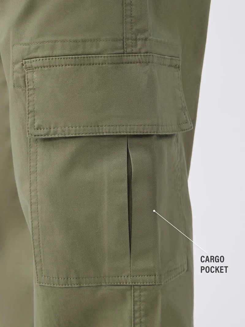 The Souled Store  Utility Line: Quiet Leaf Men and Boys Buttoned Waistband Solid Cotton Twill Japanese Fit Lightweight Stretchable Multi-Pocket Cargo Pants  | Best Price UAE