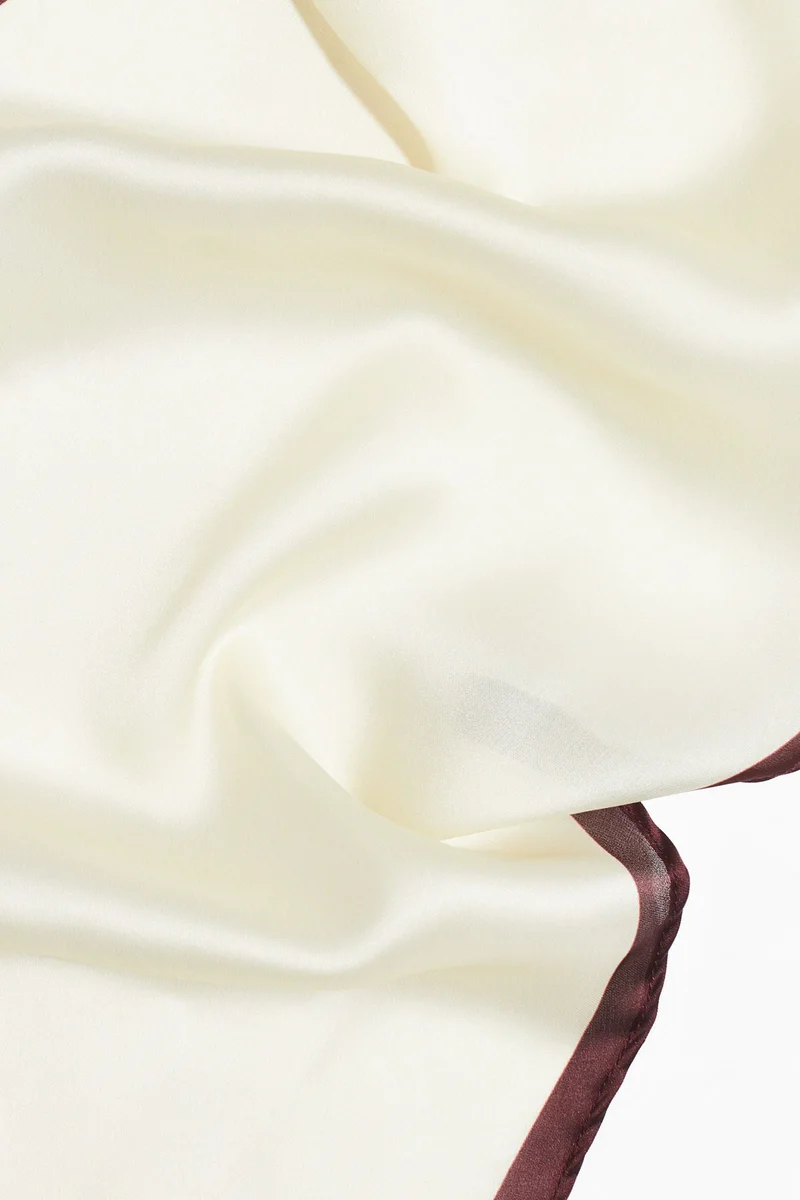 H&M Diamond-shaped scarf