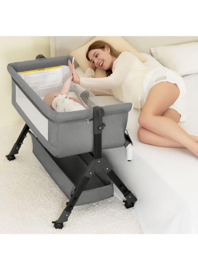 3-in-1 Baby Bassinet Bedside Sleeper Crib with Wheels and Mattress - Image 1