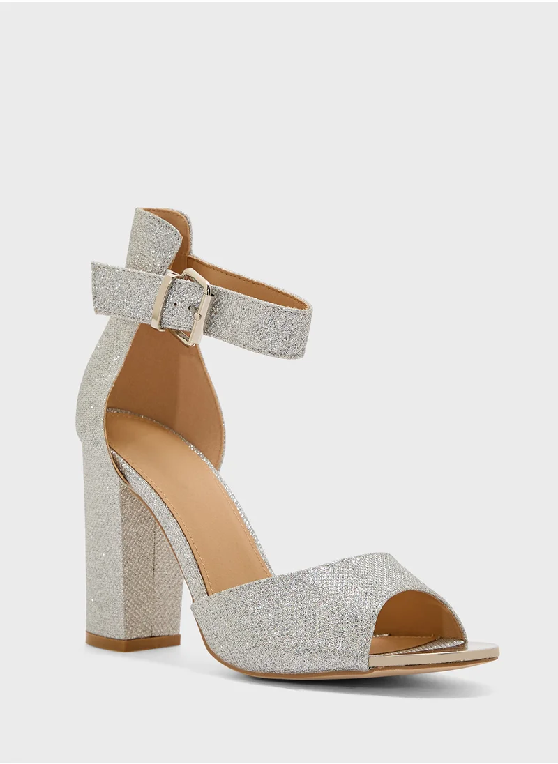 ترافل من نمشي High Block Heel Sandal