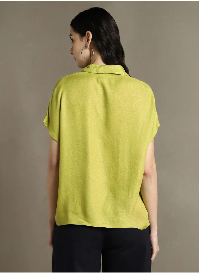 دينيس لينغو Women's Apple Green 100% Rayon Solid Button Down Oversized Shirt