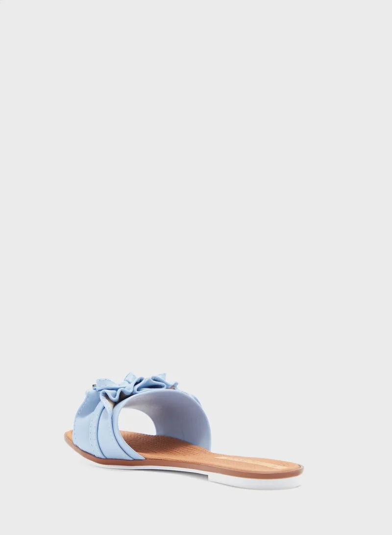 MOLECA Jaliyah Single Strap Flat Sandals