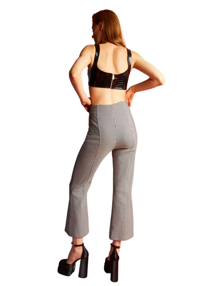 نوكتورن Sweetheart Neck Patent Leather Crop Top