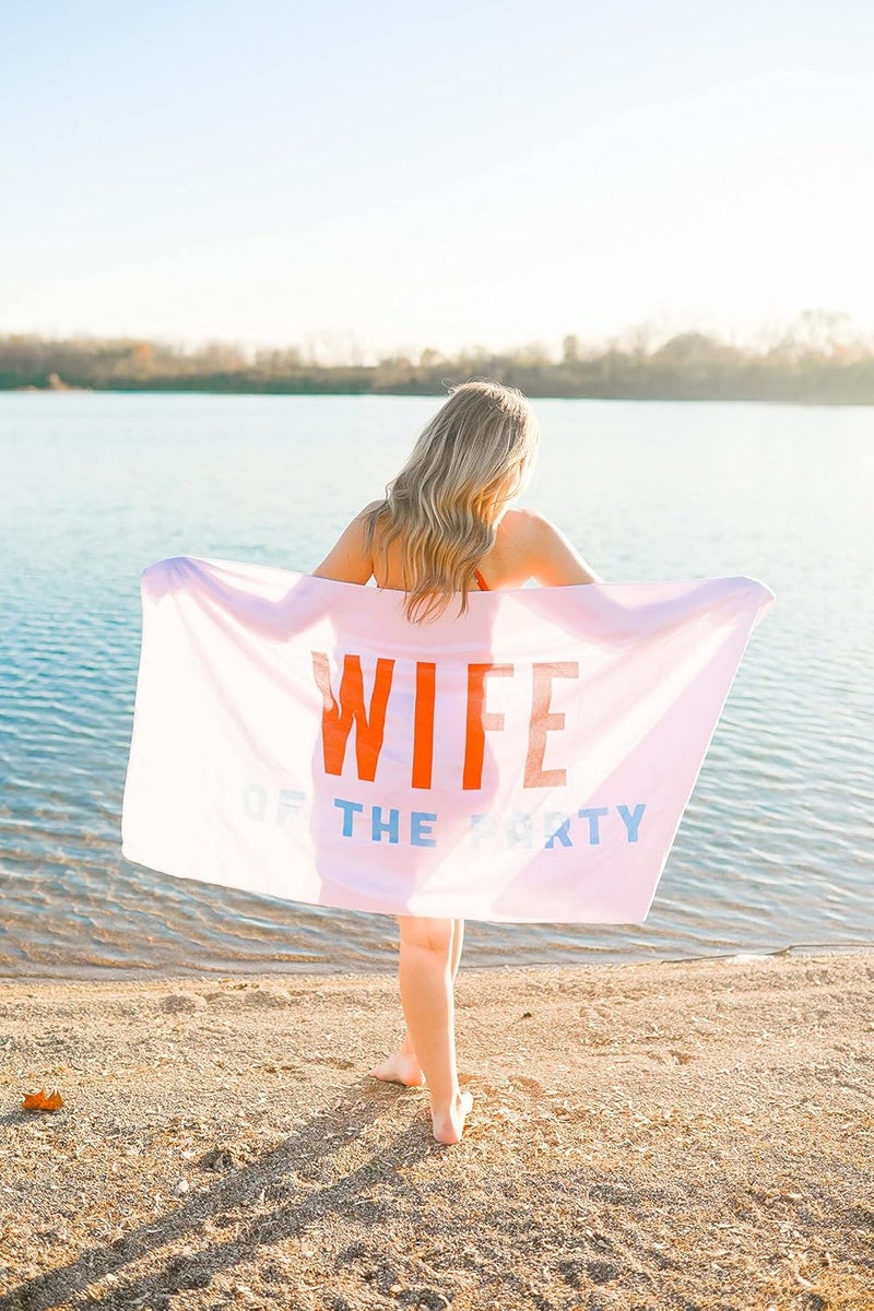 pearhead Wife of The Party Beach Towel, Bachelorette Party Decor, Bride to Be Accessory, Bridal Shower Gift - Image 2