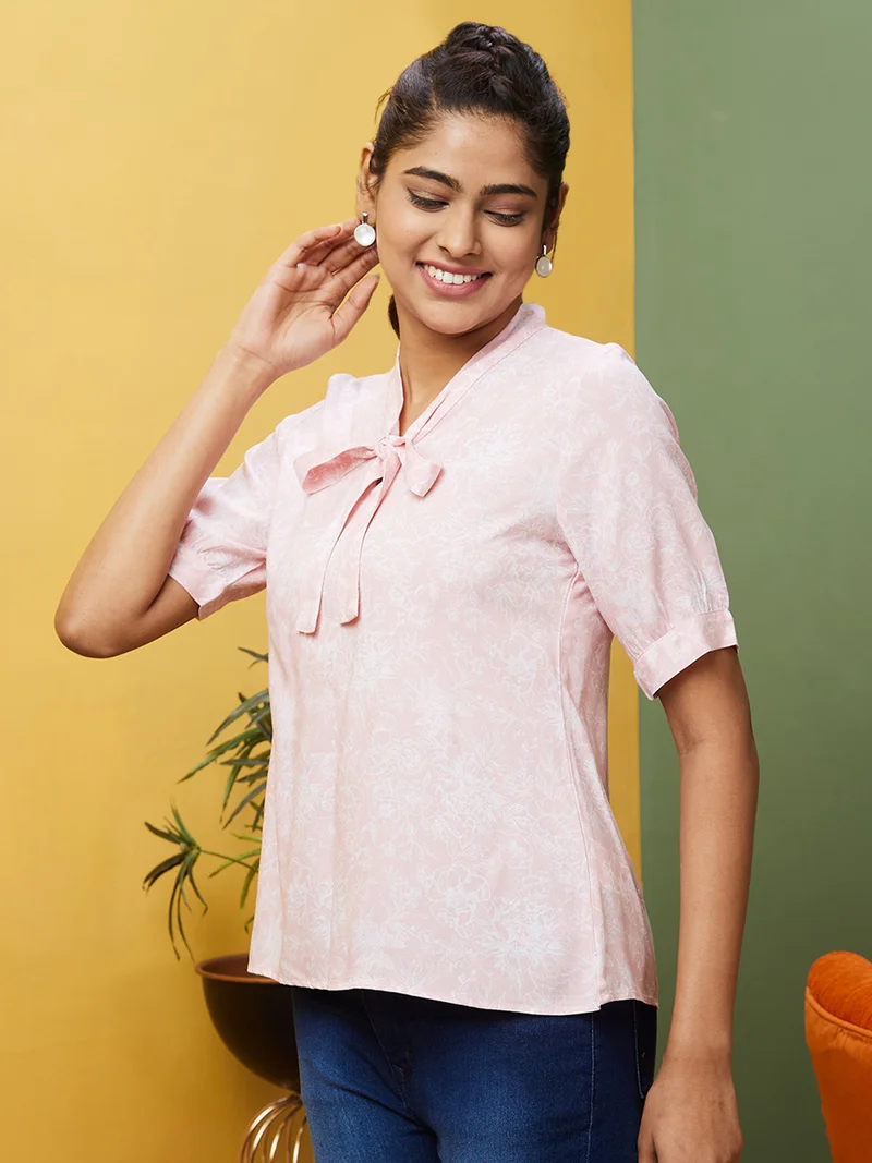 globus Women Pink Floral Printed Tie-Up Neck Top