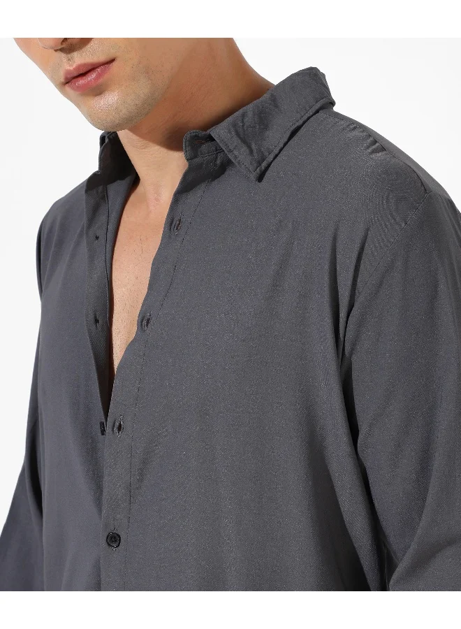 Campus Sutra Men's Solid Charcoal Grey Regular Fit Casual Shirt