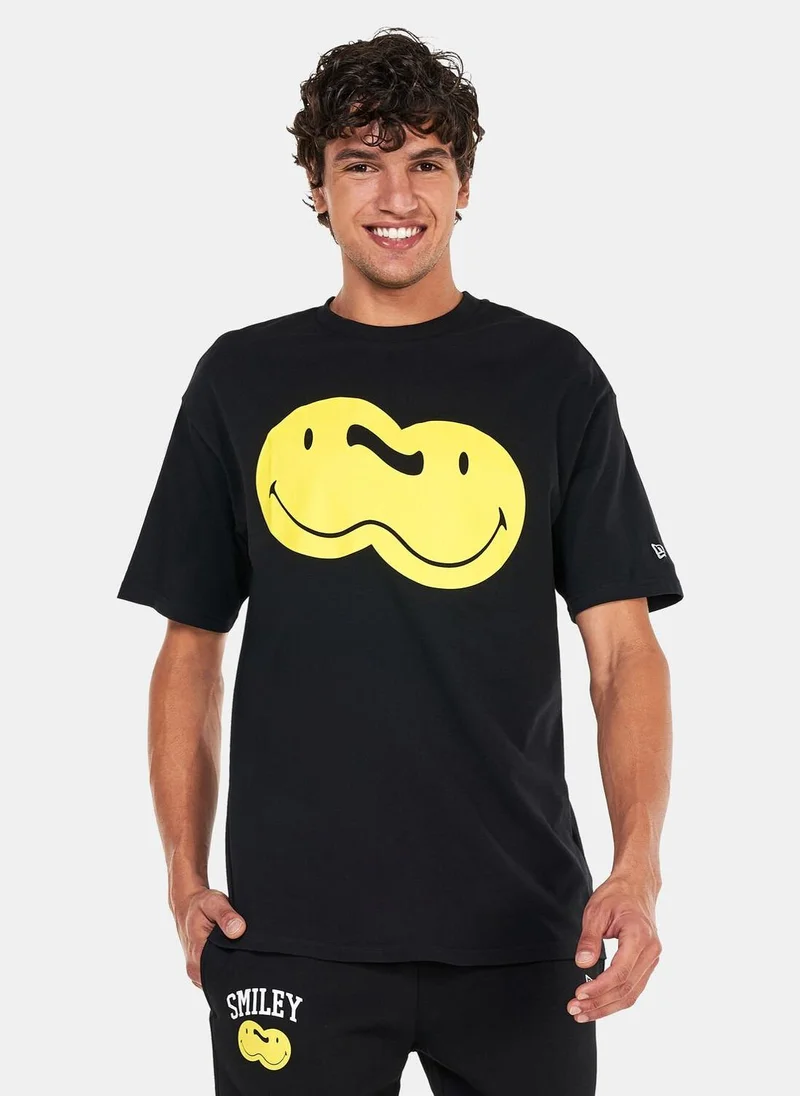 NEW ERA Men's Smiley Double Logo T-Shirt