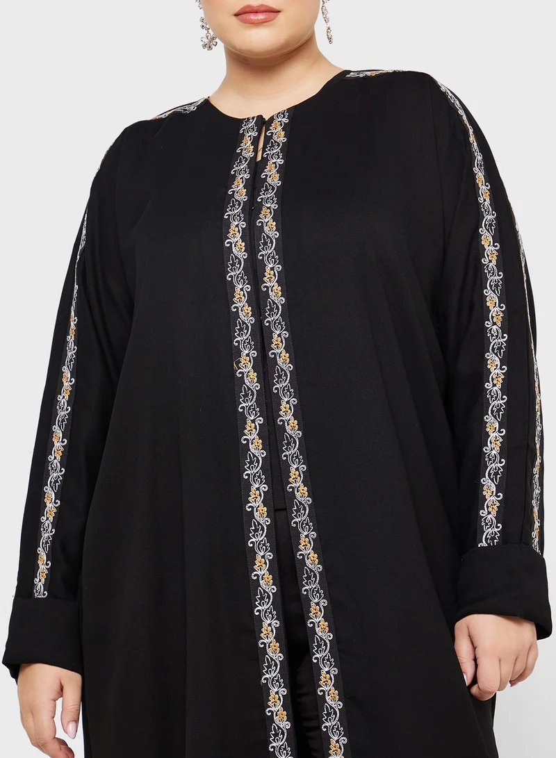 Hayas Closet Curve Embellished Detail Abaya