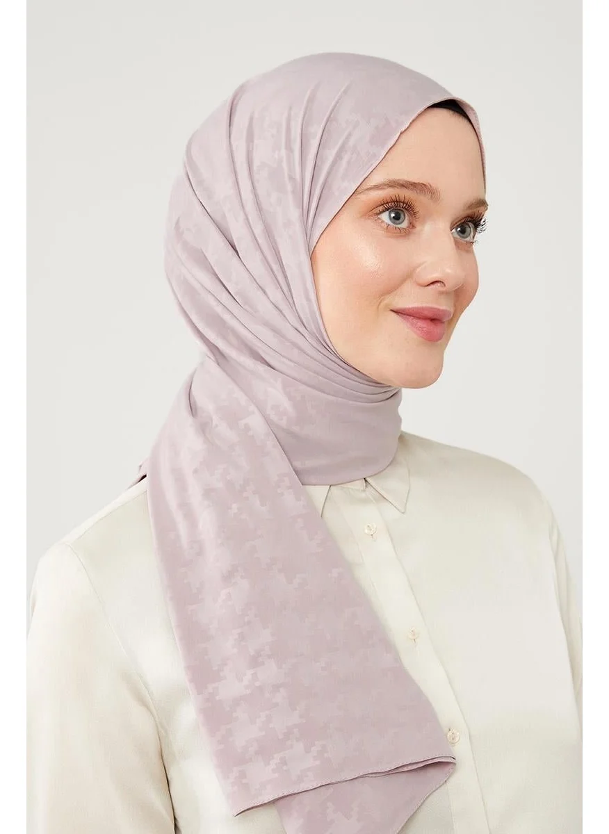 Levidor Nude Jacquard Puzzle Pattern Elegance Shawl