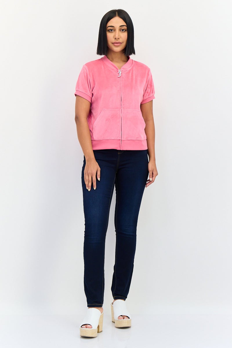 Juicy Couture سويت شيرت قصير الأكمام بقلنسوة بيسبول للنساء بشعار العلامة التجارية، وردي - Image 4