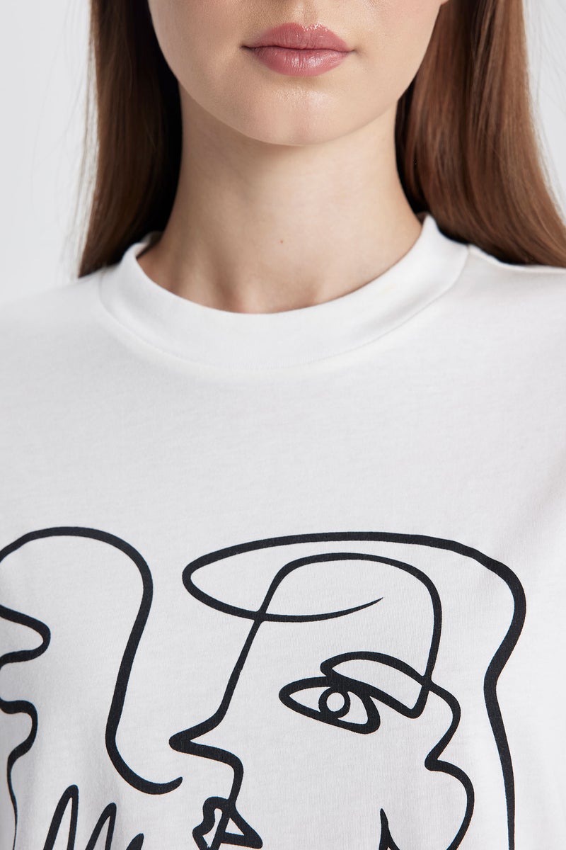 DeFacto Woman Regular Fit Crew Neck Printed Short Sleeve T-Shirt Tunic - Image 4