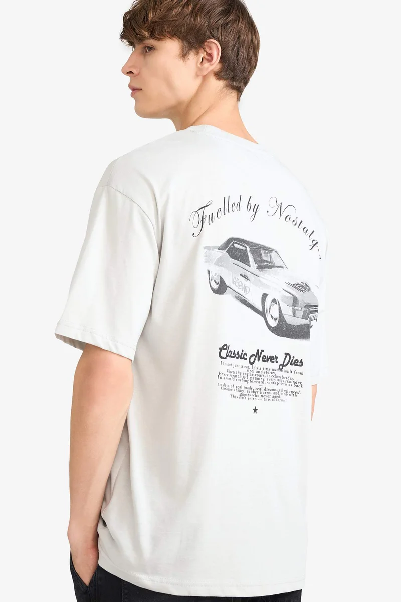 ديفاكتو Boxy Fit Crew Neck Printed Short Sleeve T-Shirt