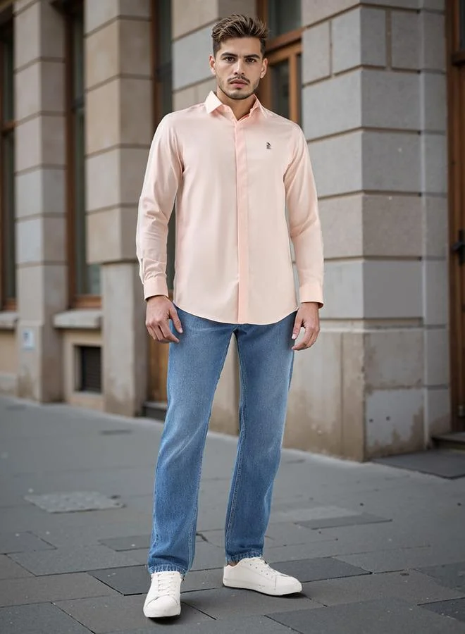 إمبيرور قميص إمبراطور بقصة عادية وتفاصيل شعار بأكمام طويلة