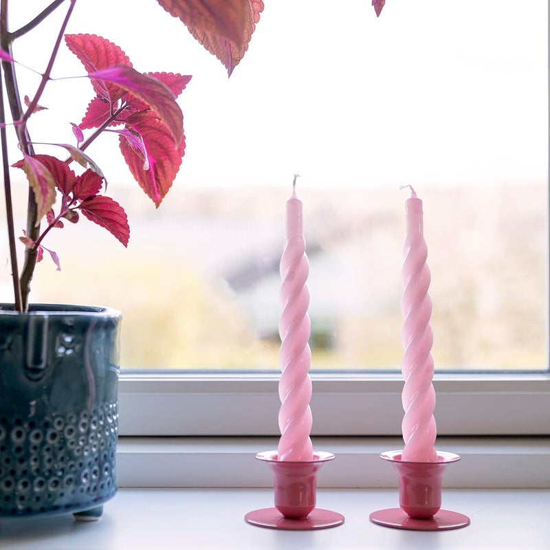 شموع “Candles with a Twist®”， مصنوعة في إيطاليا، متوفرة بـ 25 لونًا، شموع للعشاء، شموع ملتوية تحترق لمدة 5 ساعات، شموع مخروطية الشكل، مطلية، مجموعة هدايا من الشموع بدون رائحة، 6 قطع. الحجم: 2.2 × 21 سم (لون الوردي). - Image 4