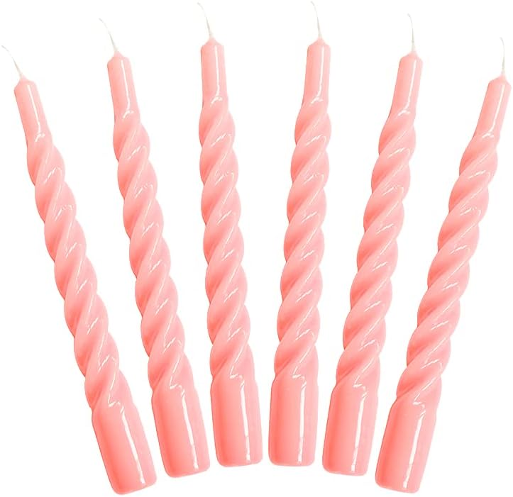 شموع “Candles with a Twist®”， مصنوعة في إيطاليا، متوفرة بـ 25 لونًا، شموع للعشاء، شموع ملتوية تحترق لمدة 5 ساعات، شموع مخروطية الشكل، مطلية، مجموعة هدايا من الشموع بدون رائحة، 6 قطع. الحجم: 2.2 × 21 سم (لون الوردي). - Image 1