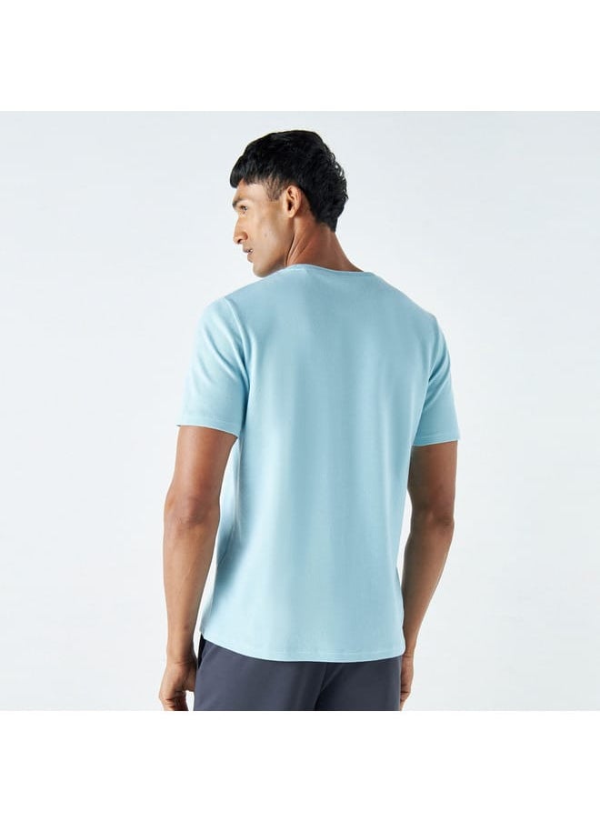 Iconic Iconic Textured T-shirt with Crew Neck and Short Sleeves  - Image 3