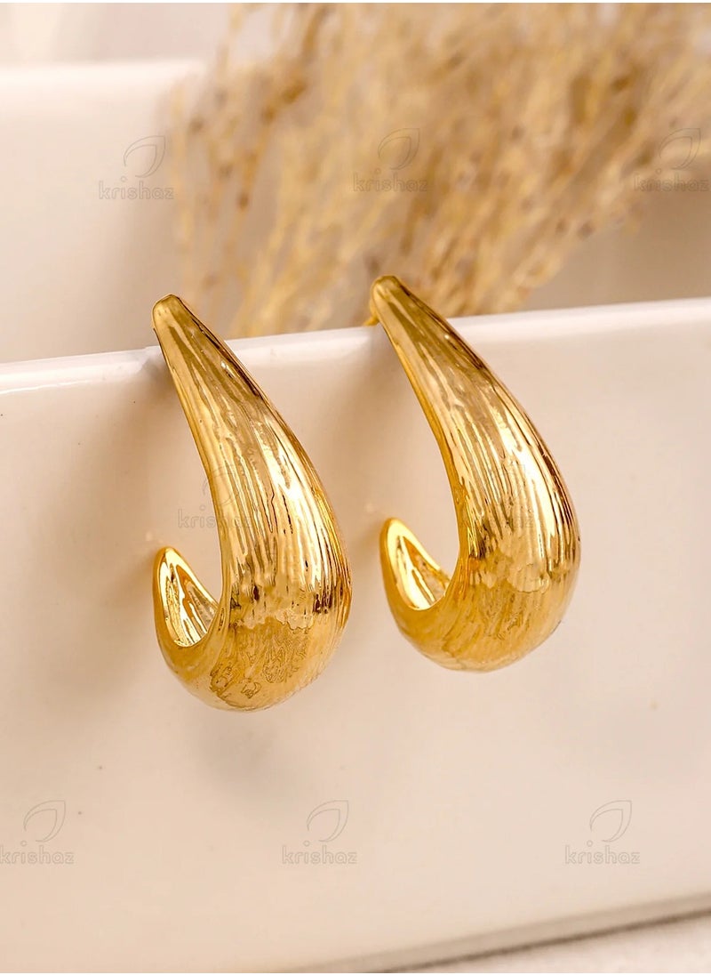mjuhurat Modern Curved Hoop Earrings – Elegant Gold Finish  - Image 2