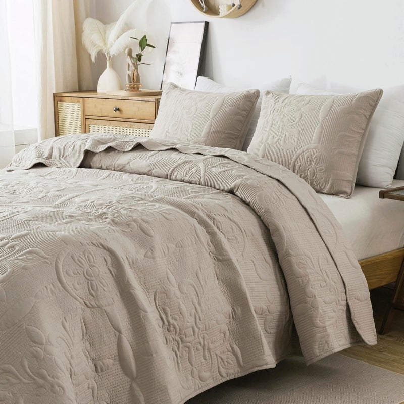 B2EVER Beige Damask Quilt King Size Bedding Sets with 2 Pillow Shams, Boho Bedspread Lightweight Soft Farmhouse Vintage Bohemian Coverlet Retro Jacquard Pattern Bed Cover for All Season, 3 Pieces - Image 4
