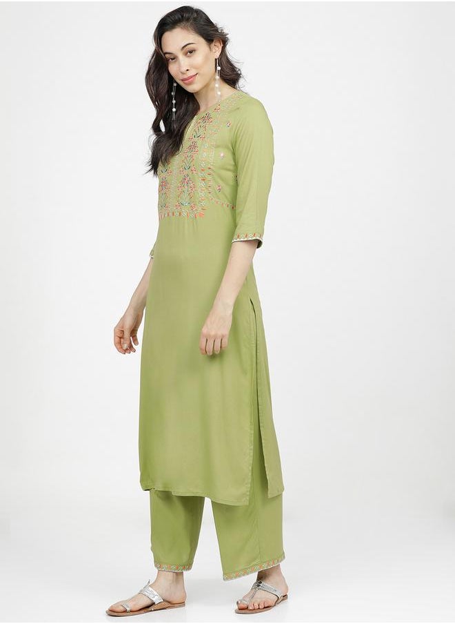 Vishudh Women Green Yoke Design Keyhole Neck Thread Work Kurta by Styli  - Image 2