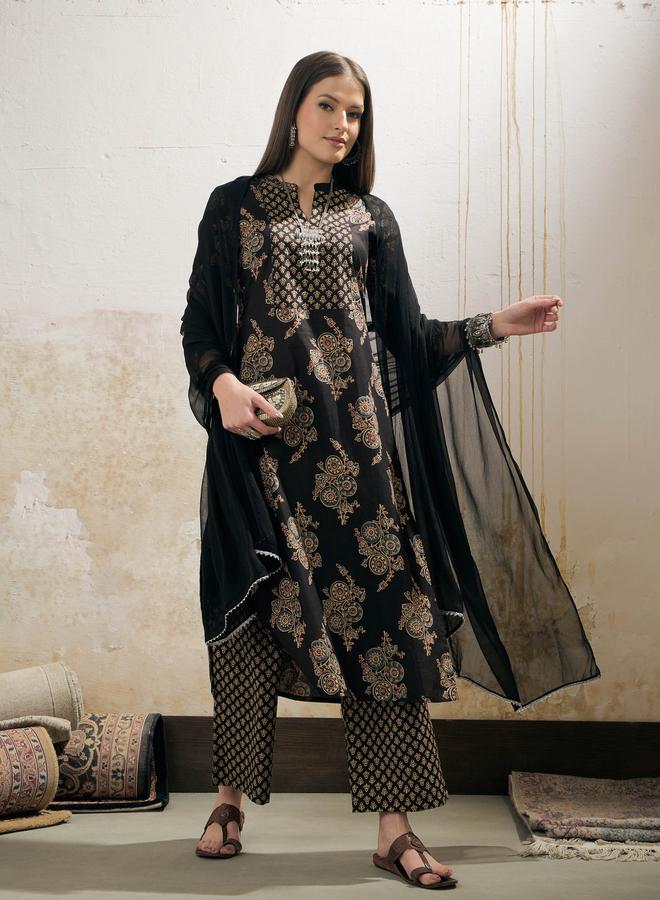 ساسافراس طقم كورتا أسود مزهر مع بنطلون ضيق ودوباتا ساسافراس - Image 2