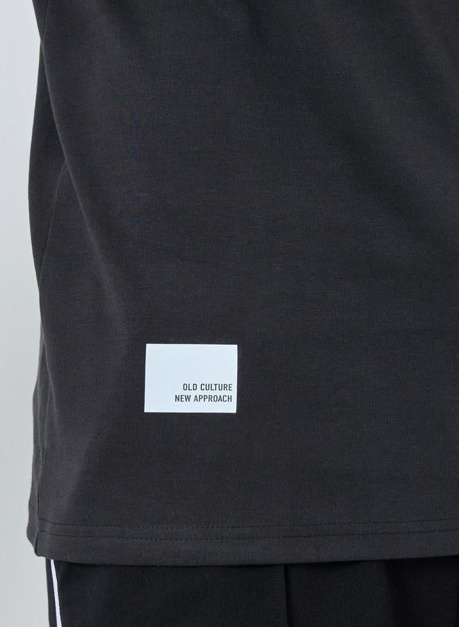 Styli Black Solid Crew Neck T-Shirt - Image 3