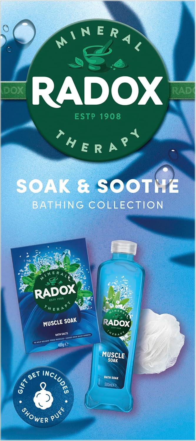 Radox Soak Soothe Bathing Collection Gift Set with a bath soak bath salts and a shower puff perfect for any occasion 2 piece