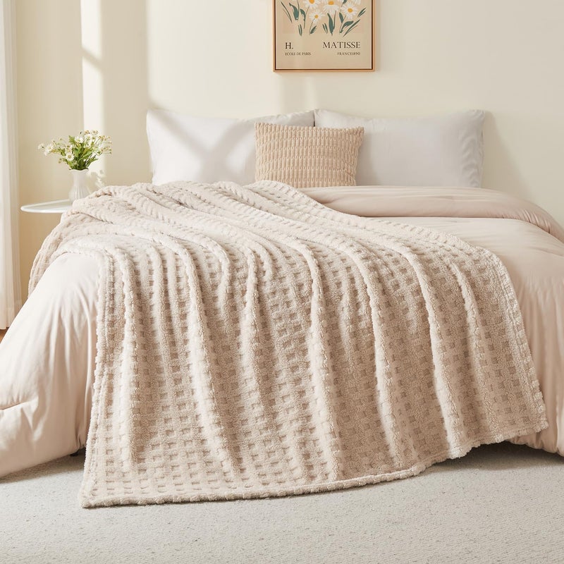 Wajade Fleece Throw Blanket, Fluffy Faux Fur Blanket for Bed Sofa Couch, Soft Warm Thick Blanket,waffle Linen-127X178 - Image 4