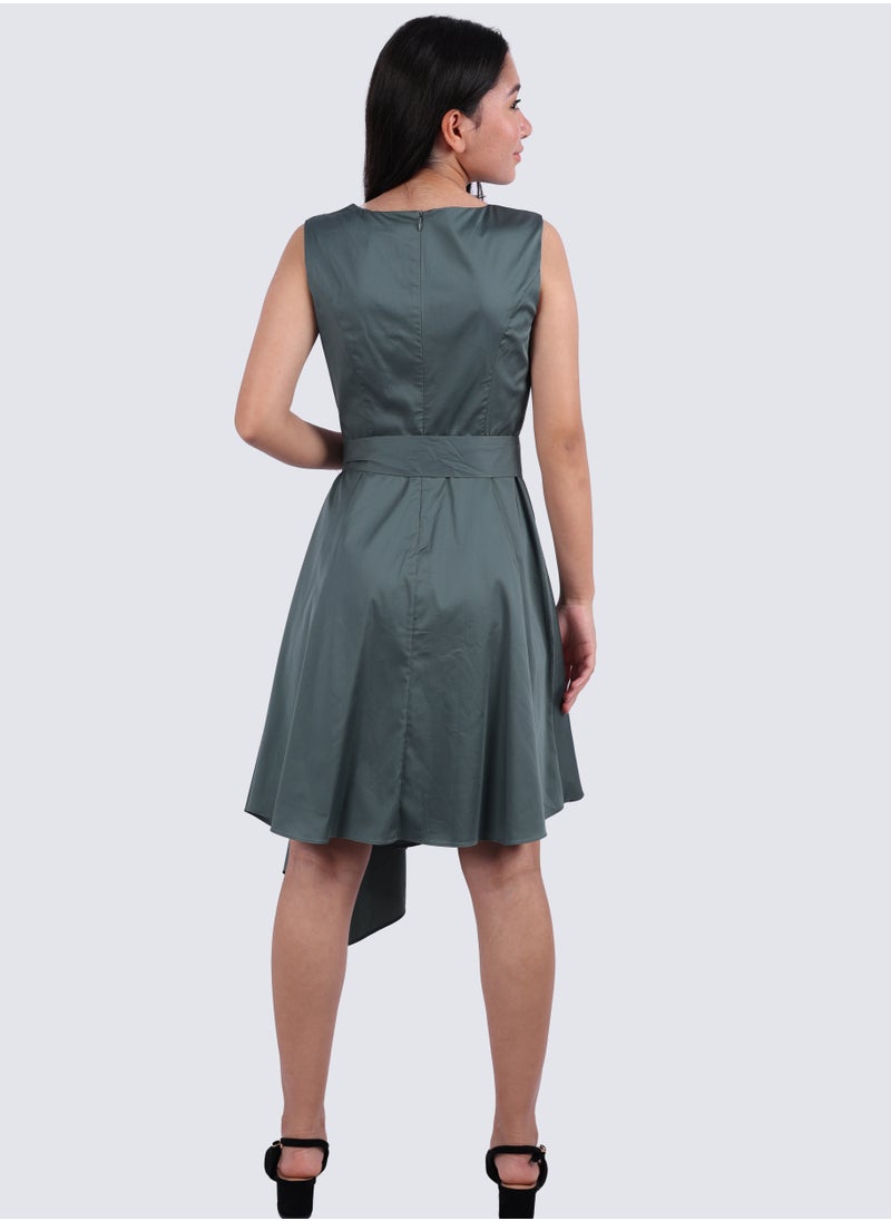 VERO MODA - Women's Silk Midi Waist Band Dress in Balsam Green - Image 1