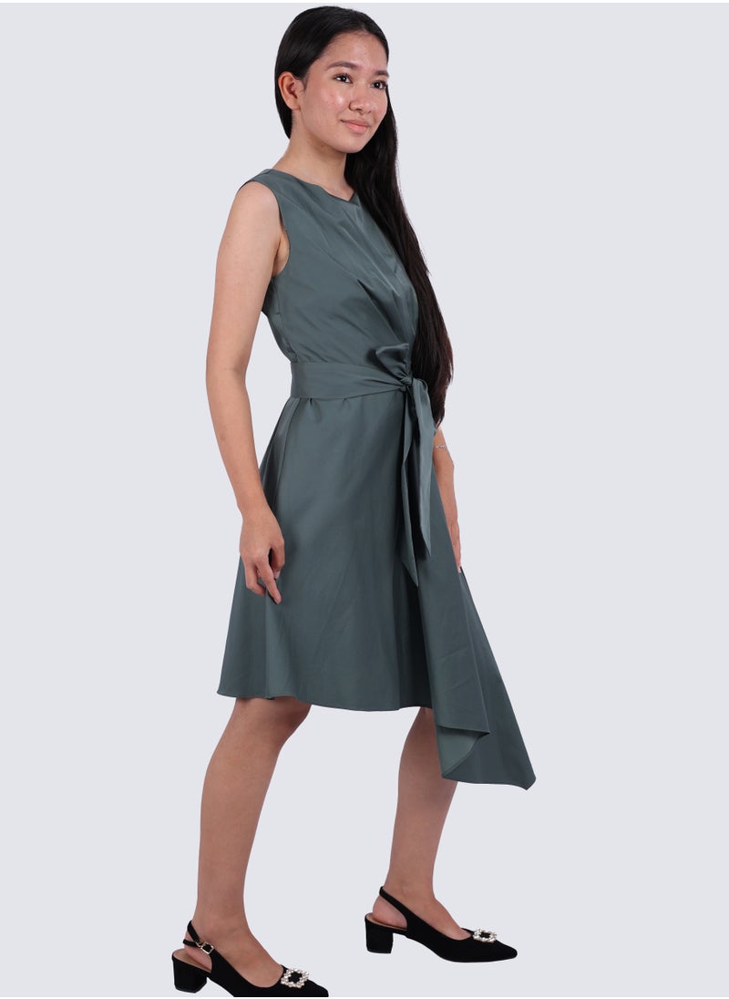 VERO MODA - Women's Silk Midi Waist Band Dress in Balsam Green - Image 1