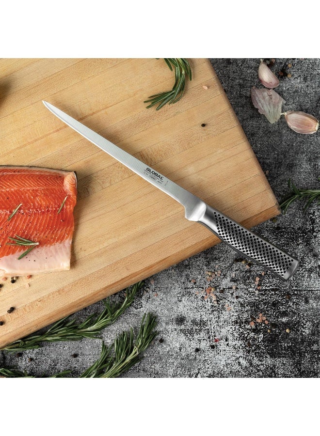GLOBAL سكين فيليه سويدية، 21 سم. فولاذ مقاوم للصدأ. مقابض مريحة مزخرفة تضمن قبضة آمنة. متوازنة تمامًا. مصنوعة يدويًا في اليابان. - Image 4