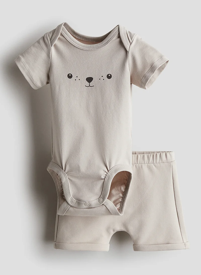 اتش اند ام Kids Printed Bodysuit & Shorts Set