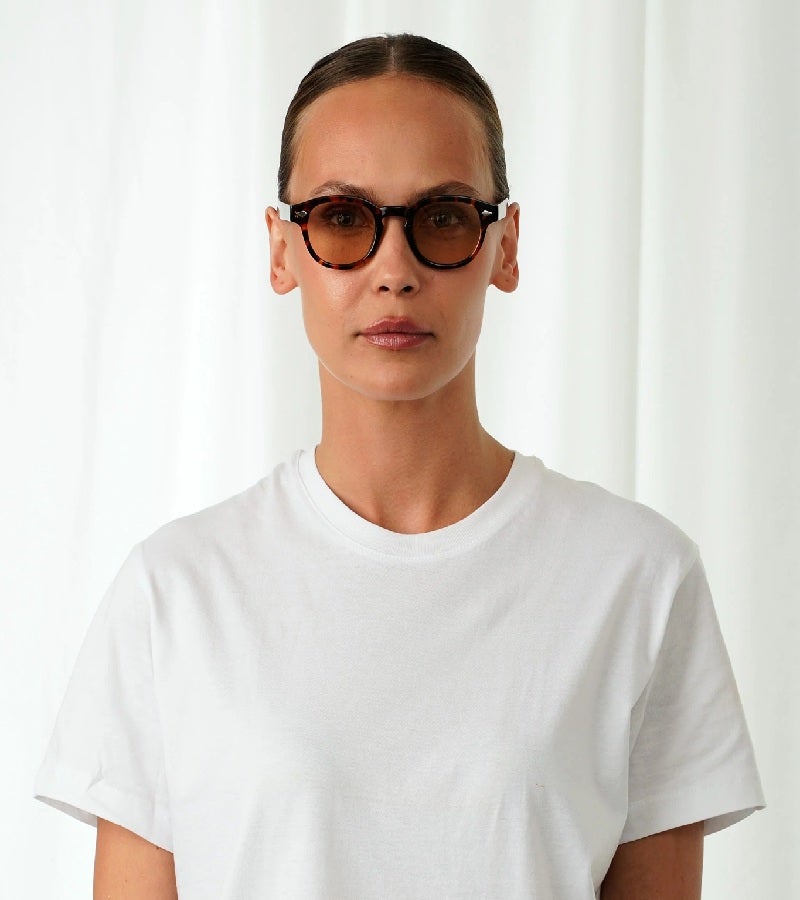  اكسبليست باوتس نظارات شمسية أنيقة للجنسين من إكسبليست بووتس، تورتواز، بني فاتح - Image 4