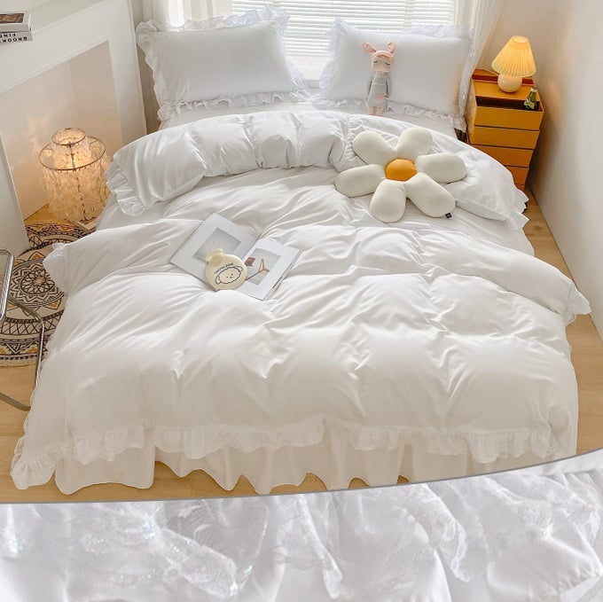 CHIC RUFFLE LACE POLYESTER DUVET COVER SET GIRL WHITE BEDDING3 PIECE QUEEN DUVET COVER WITH ZIPPER CLOSURE ULTRA SOFT AND LIGHT WEIGHT WHITE QUEENNO COMFORTER