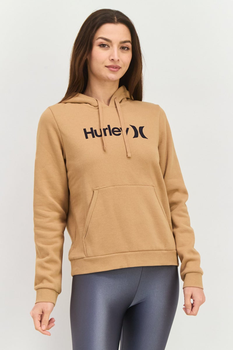 Hurley هودي نسائي بأكمام طويلة بشعار العلامة التجارية، بيج داكن - Image 1