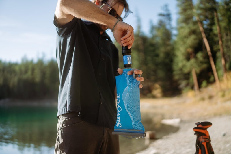 Sawyer Squeeze Water Filtration System, Cnoc Premium 2 Liter Bladder, Blue - Image 5