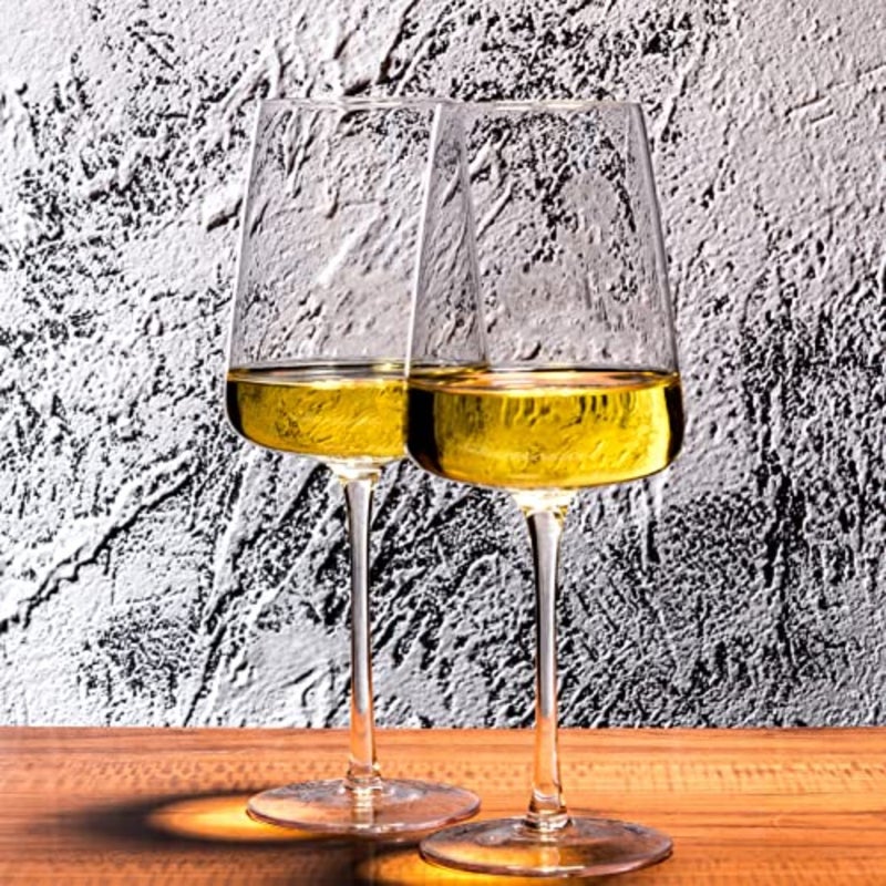 Hand Blown Red Wine Glasses Set of 4 Premium Crystal Wine Glasses With Long Stem, 19 oz Unique Gift for Father's Day, Wedding, Birthday Ideal for Restaurants, Home Bar - Image 4
