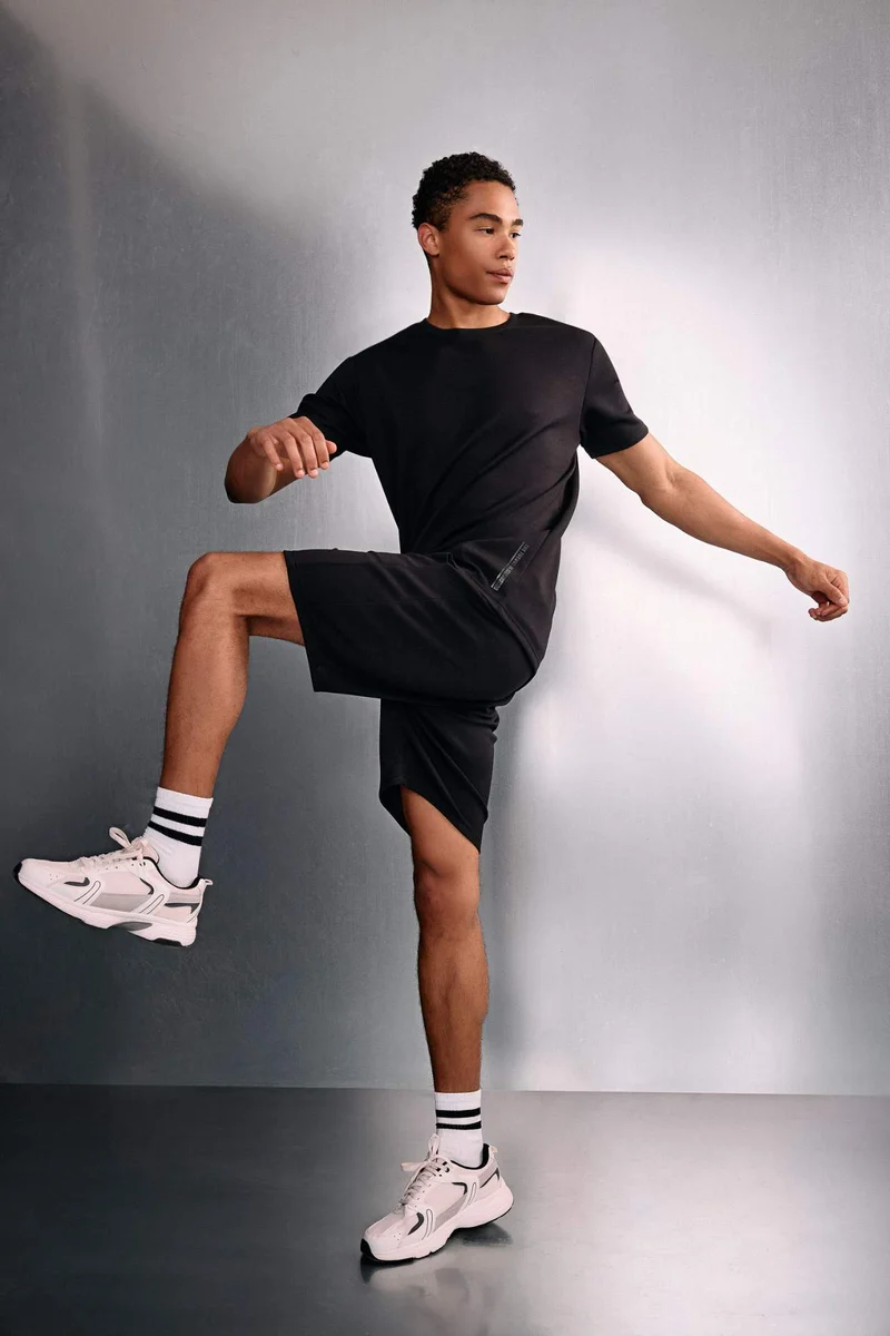 ديفاكتو Standard Fit Sports Modal Shorts
