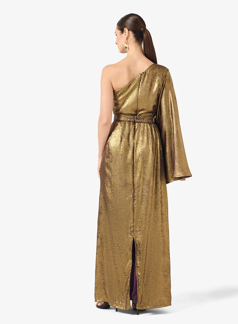 خزانة فستان سهرة بياقة مكشوفة