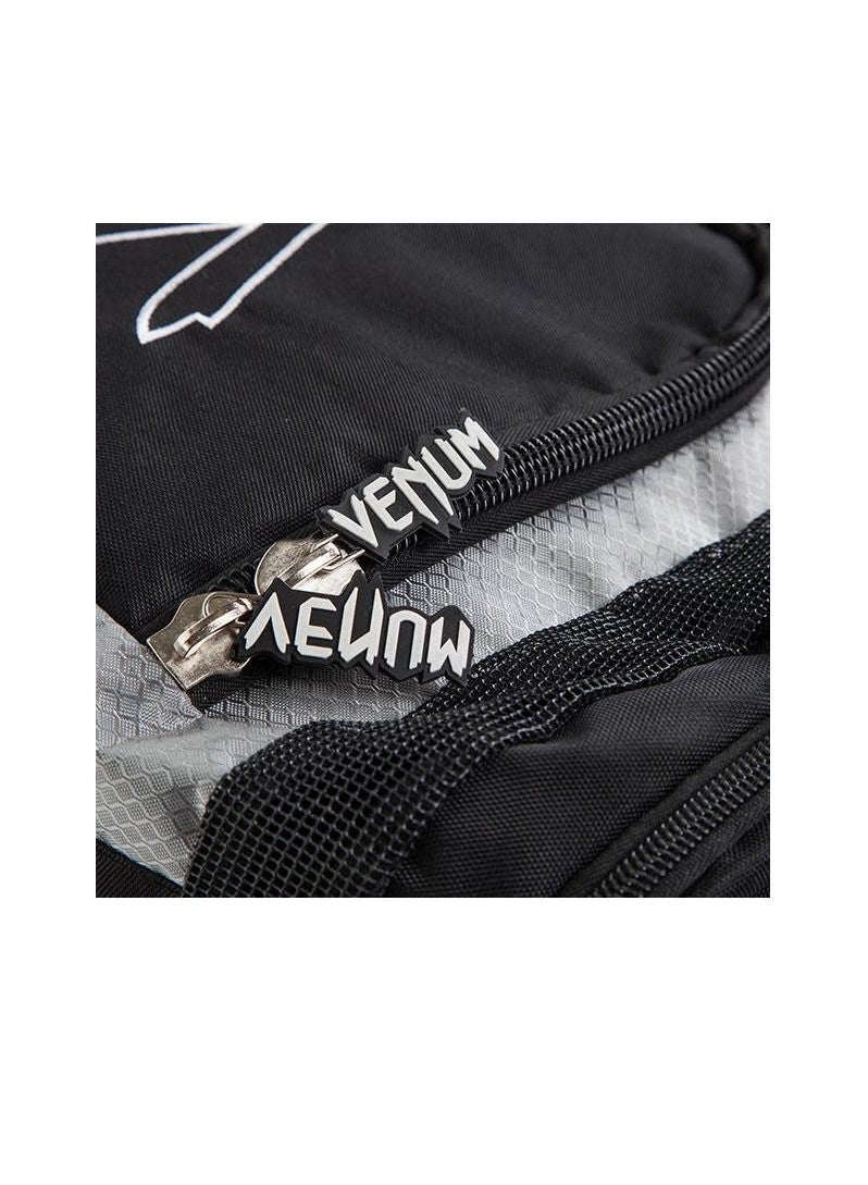 VENUM حقيبة رياضية خفيفة من فينوم - أسود ورمادي - قياسي - Image 4