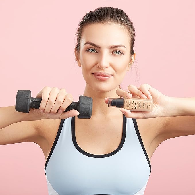 Deborah Foundation Extra Mat Perfection N33 Gold Finish Matt Texture No Transfer and Moisture Proof SPF2030 ml