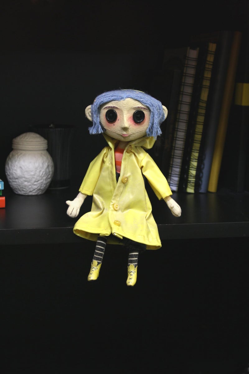 NECA Coraline Coraline Prop Replica Doll - Image 3