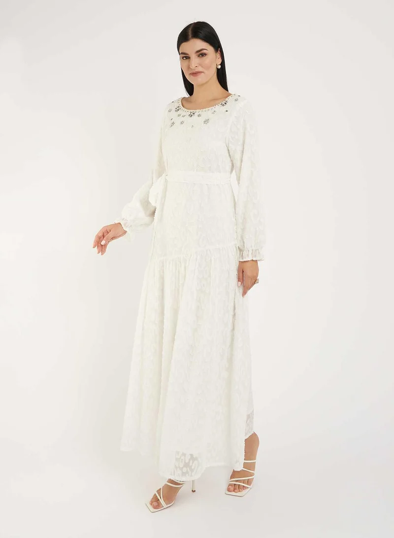 كشخة Textured White Maxi Dress