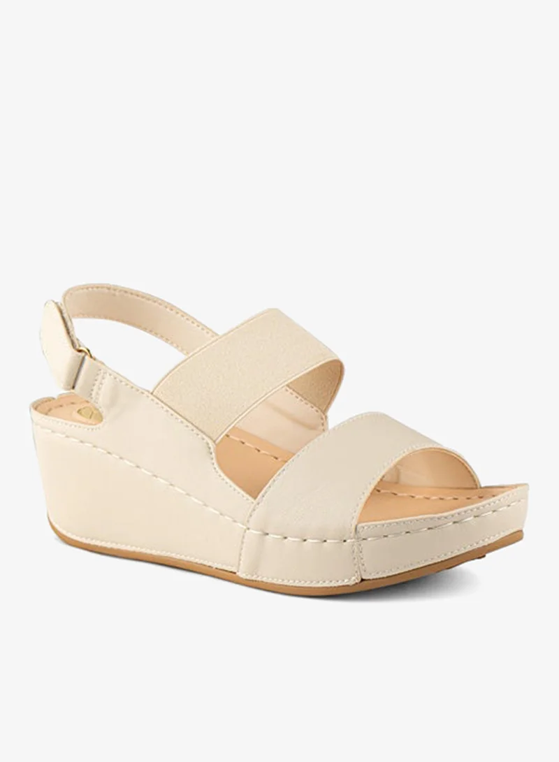 فينتشي صنادل نسائية بحزام كاحل ووتد