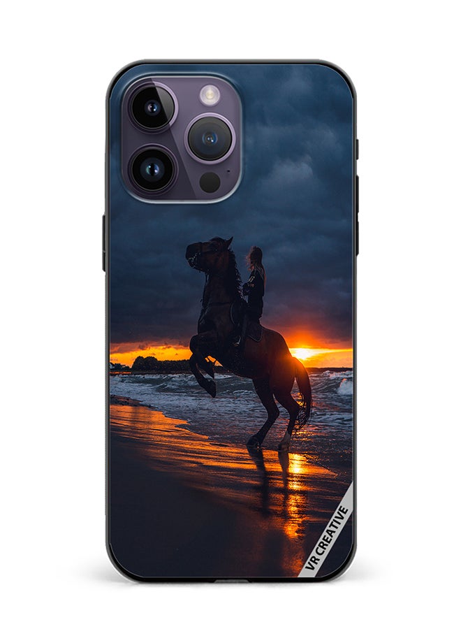 VR CREATIVE غطاء حماية لجهاز آبل آيفون 15 برو تصميم حصان1 متعدد الألوان - Image 1