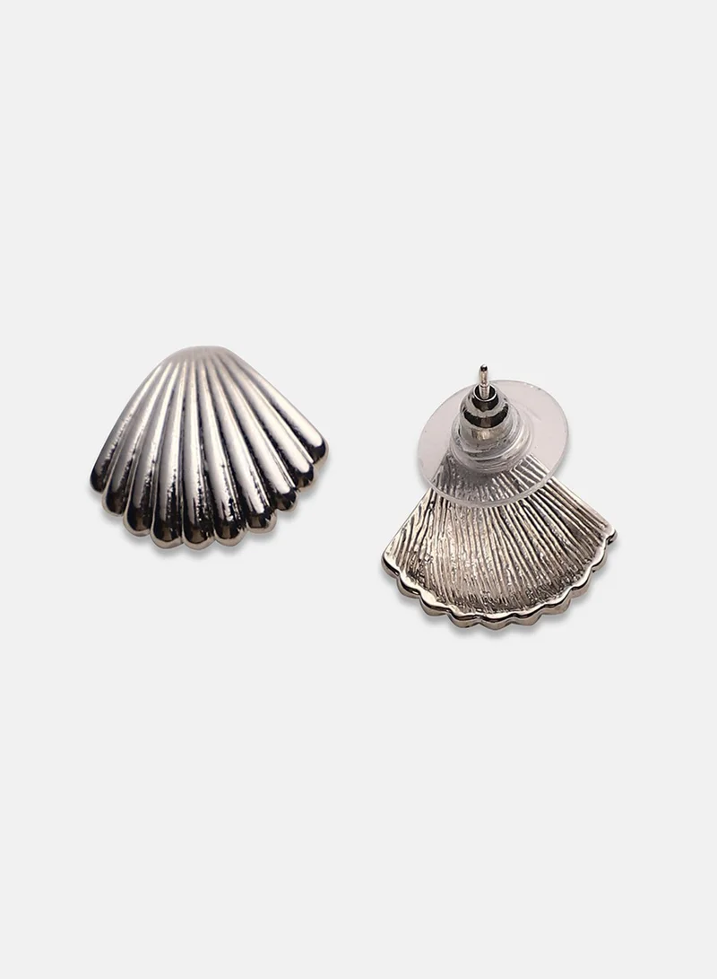 Sohi  Seashell Artificial Stud Earring Jewellery for Women | Best Price UAE