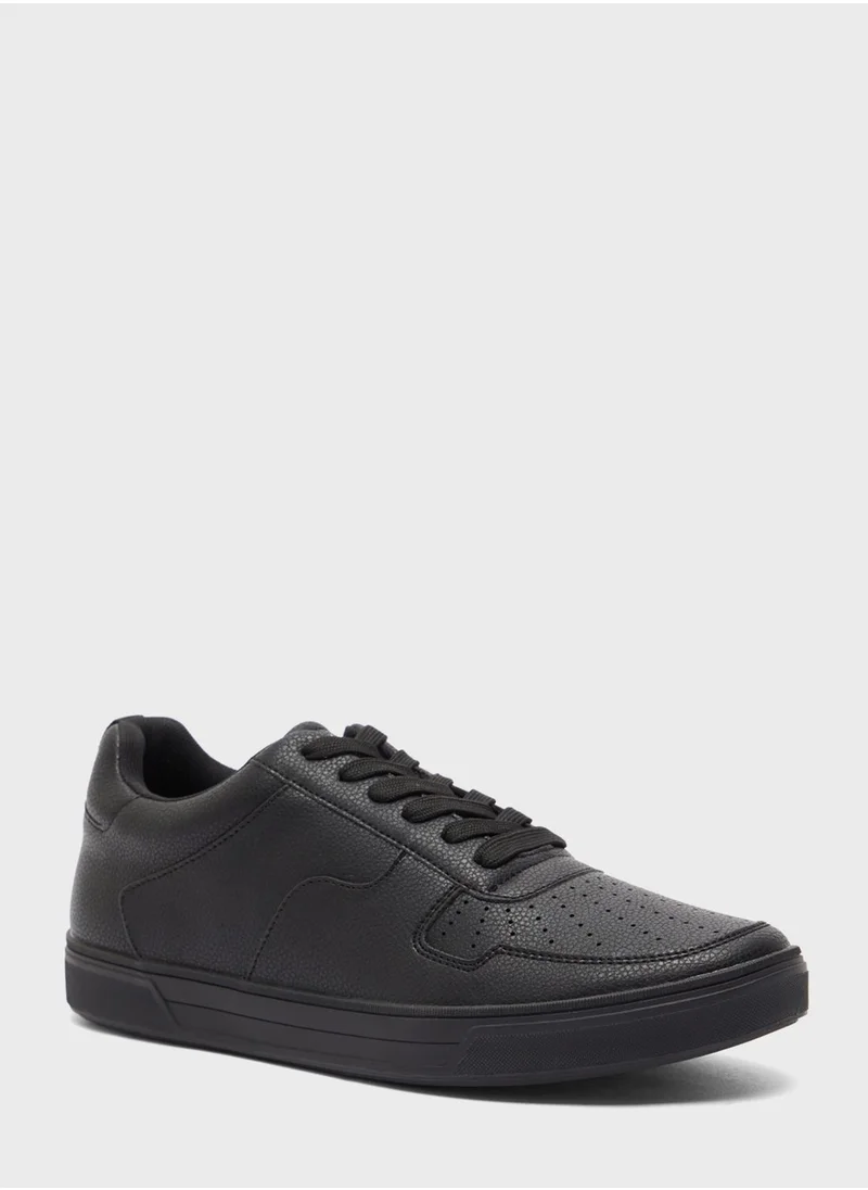 shoexpress Casual Low Top Sneaker