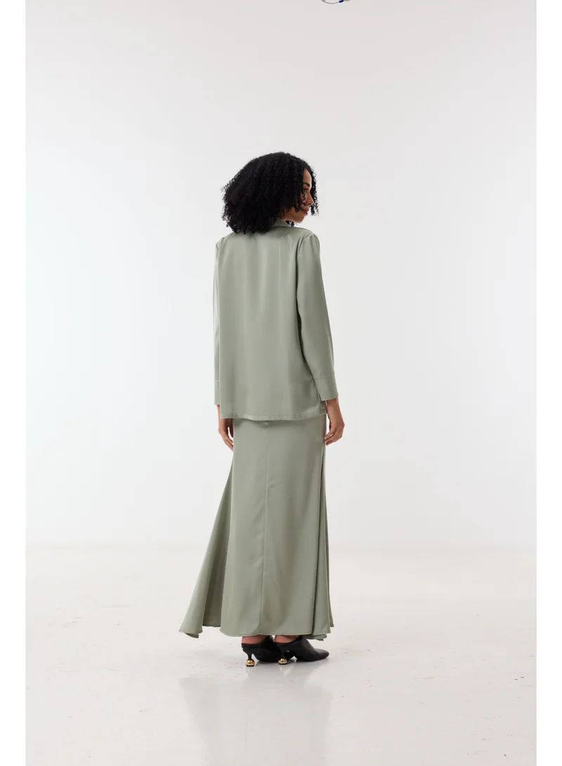 أشيتا فرنانديز بليزر قميص ساتان بياقة بقصة مريحة وأكمام كاملة - أخضر مريمي